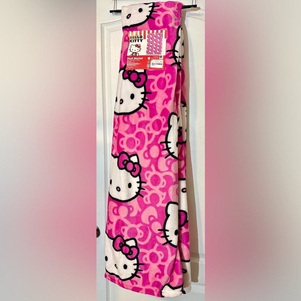 Hello kitty blanket